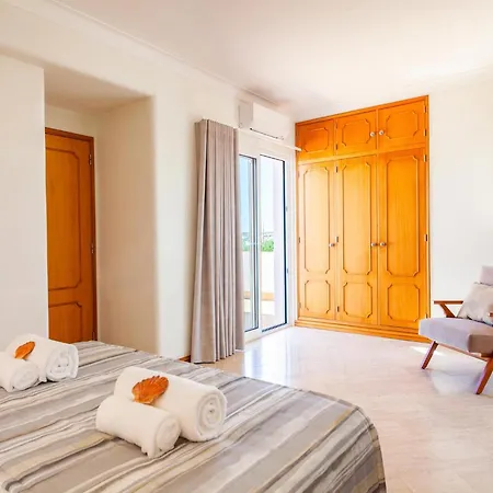 Villa In Algarve Near Stunning Beaches Albufeira