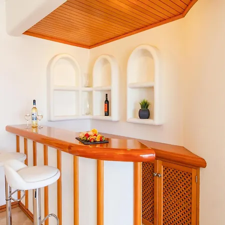Villa In Algarve Near Stunning Beaches Vila *