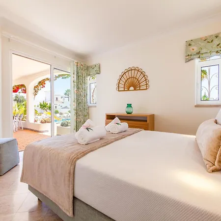 Villa In Algarve Near Stunning Beaches Vila Albufeira