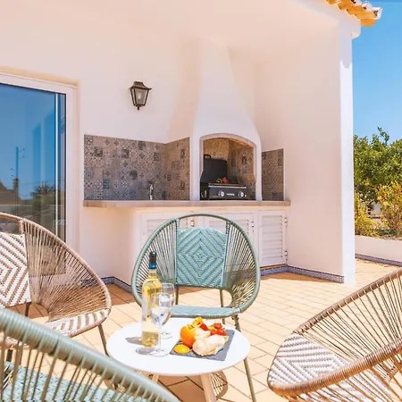 Villa In Algarve Near Stunning Beaches
